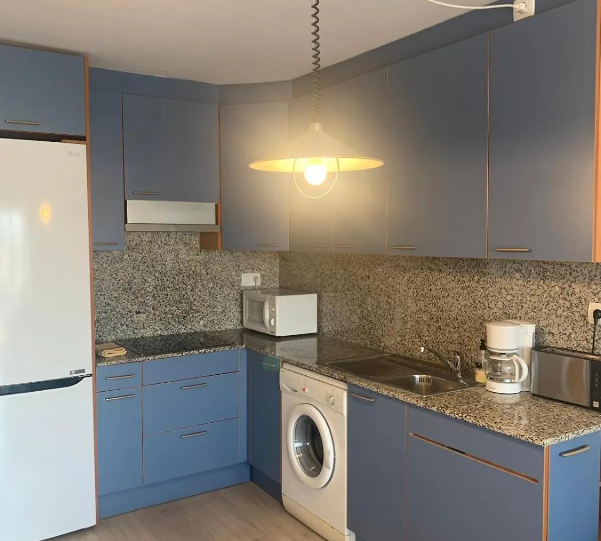 Apartamento De Dos Habitaciones Con Terraza Y Plaza De Aparcamiento Roses Appartement