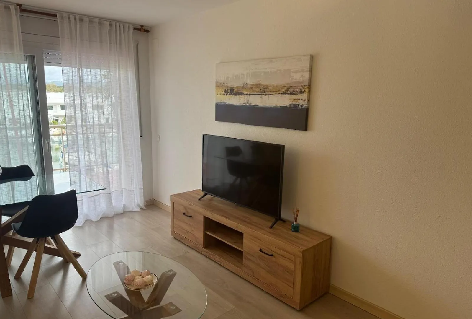 Apartamento De Dos Habitaciones Con Terraza Y Plaza De Aparcamiento Roses İspanya