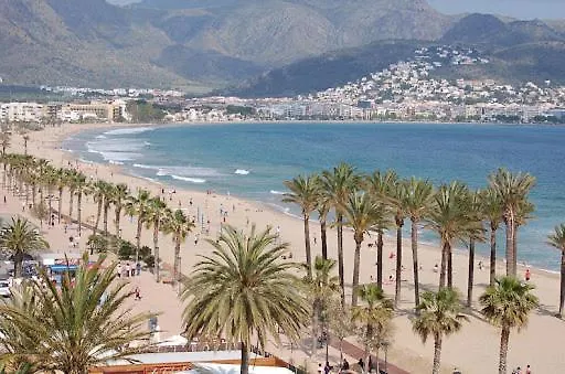 Apartamento De Dos Habitaciones Con Terraza Y Plaza De Aparcamiento Roses 0*,